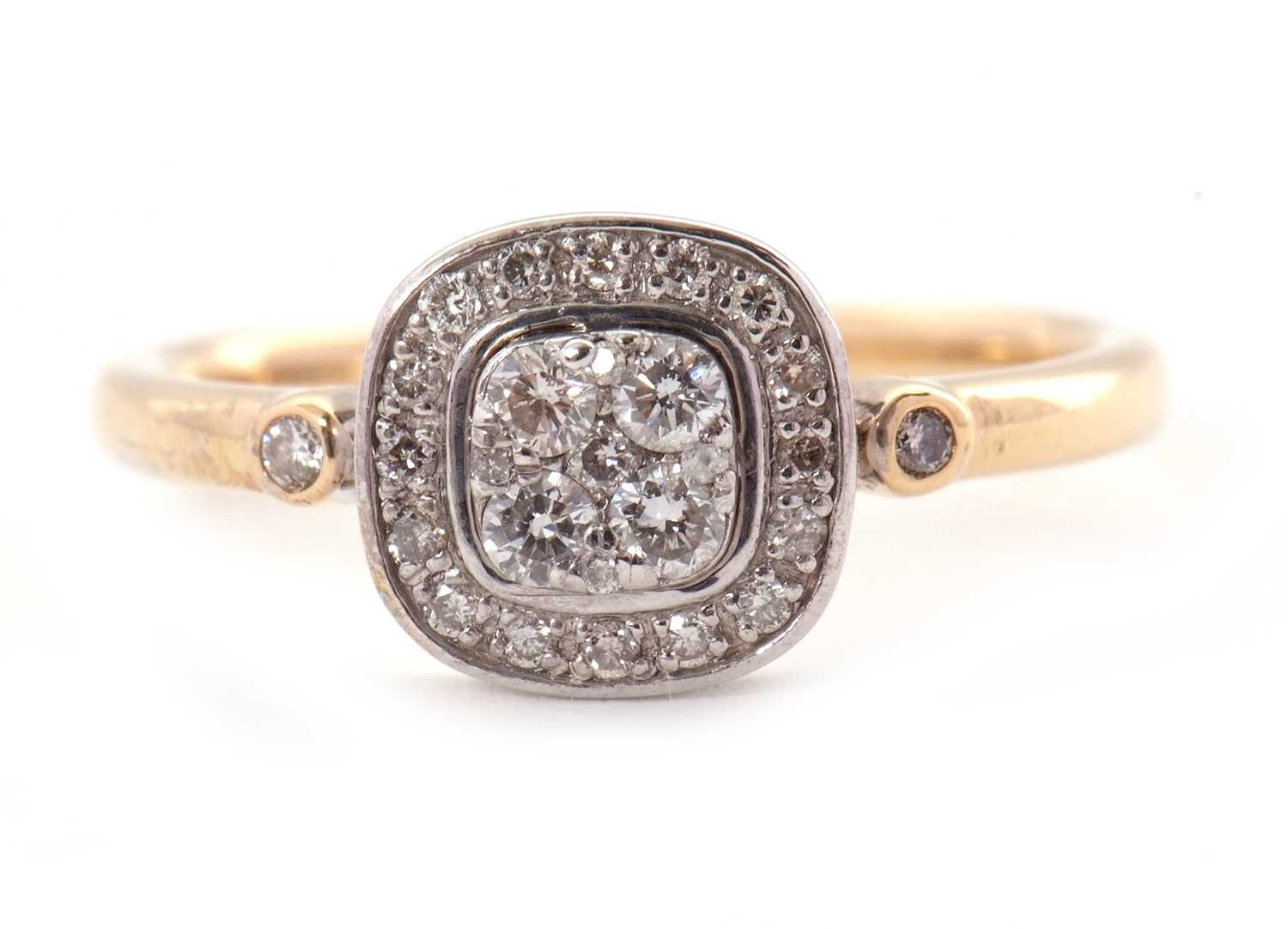 Lot 36 - An 18ct diamond ring, the central panel set...