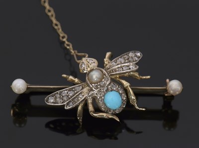 Lot 292 - A gemset insect brooch, with a 'pearl' and...