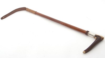Lot 163 - Early 20th Century hunting whip or crop having...