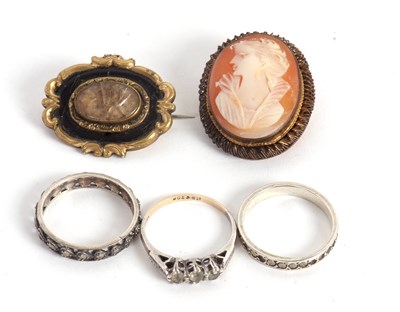 Lot 170 - A mixed lot: to include a three stone ring...