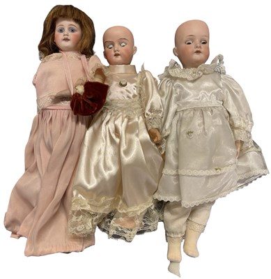 Lot 328 - Three German bisque headed dolls a/f for...