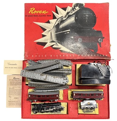 Lot 12 - A boxed Rovex 00 gauge Electric Train Set