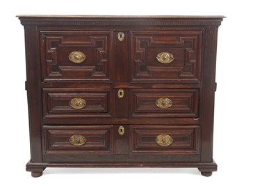 Lot 561 - A small late 17th or early 18th Century three...