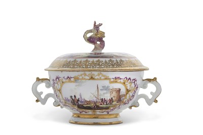 Lot 60 - A rare early Meissen Ecuelle and a cover,...