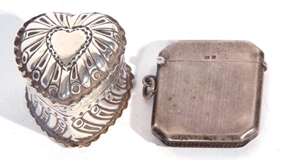 Lot 126 - Mixed Lot: hallmarked silver vesta of shaped...