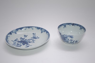 Lot 286 - An 18th Century Worcester porcelain tea bowl...