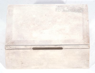Lot 154 - Continental white metal table cigarette box of...