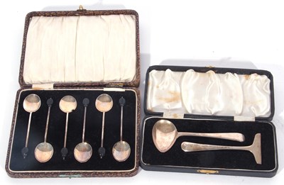 Lot 196 - Mixed lot: cased set of six George V silver...