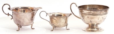 Lot 20 - Mixed Lot: circular pedestal cup or sugar bowl...