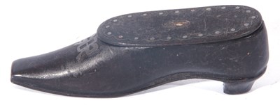 Lot 52 - Papier mache and ebonised finish snuff box...