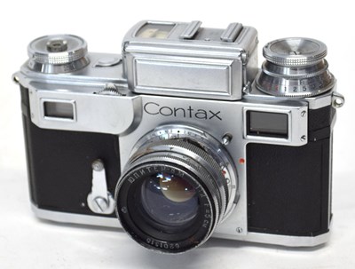 Lot 225 - A ZEISS IKON CONTAX 111 CAMERA 35mm...