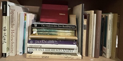 Lot 105 - JAPAN. A library of Japan art reference books....