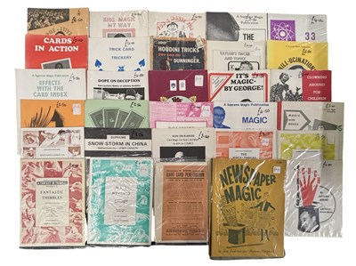 Lot 1128 - ONE PACKET: Magic, magic tricks, illusions,...