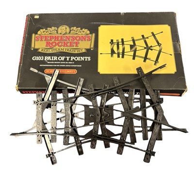 Lot 12 - A boxed Hornby G103 Y-Points track set for the...