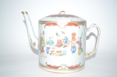 Lot 207 - Chinese Porcelain Teapot and Cover Late 18/19th Century