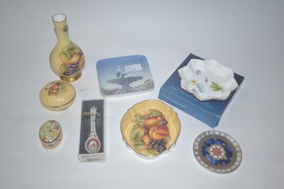 Lot 316 - A group of porcelain wares including Aynsley...