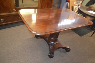Lot 415 - An early 19th Century mahogany pedestal dining...