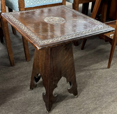 Lot 261 - An early 20th Century mahogany lamp table, the...