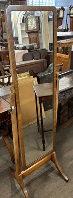 Lot 498 - An early 20th Century Georgian Revival cheval...