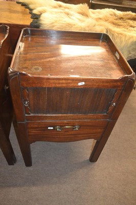 Lot 508 - A Georgian mahogany tray top night table with...