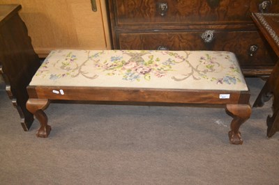 Lot 517 - An early 20th Century rectangular tapestry...