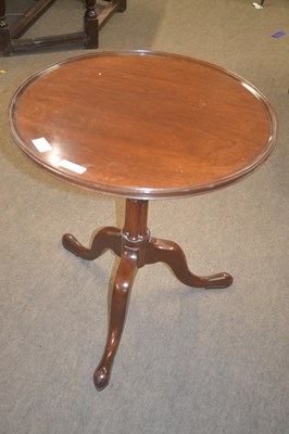 Lot 564 - A reproduction mahogany Georgian style wine...