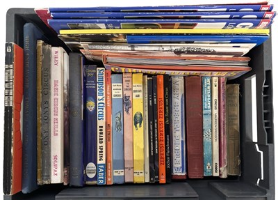 Lot 743 - ONE BOX: Circus, entertaining, circus...
