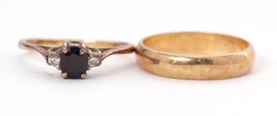 Lot 37 - Two 9ct rings: to include a 9ct wedding band...