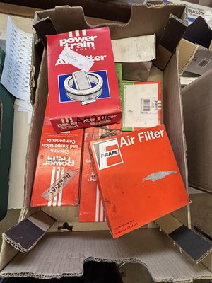 Lot 121 - Box containing a quantity of mainly power...