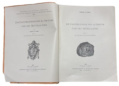 Lot 1024 - GERHART B LADNER: DIE PAPSBILDNISSE DES...