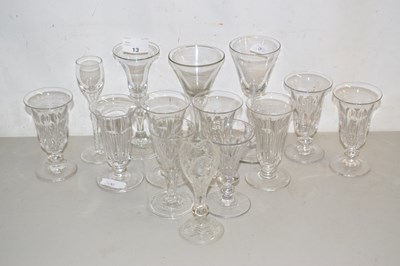 Lot 13 - Group of glass wares, 19th/20th Century...