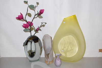 Lot 187 - Small bowl by J R Arnison, further ceramic...