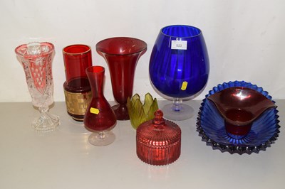 Lot 523 - Mixed lot of various coloured glass wares