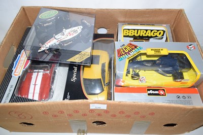 Lot 530 - Various boxed die cast model cars