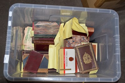 Lot 582 - Mixed lot of various antiquarian and leather...