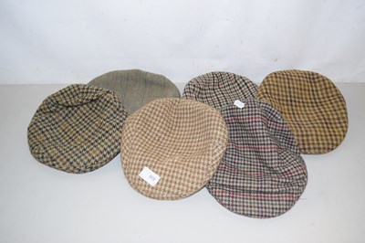 Lot 629 - Six various flat caps