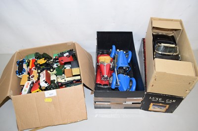 Lot 637 - Mixed lot of various die cast cars