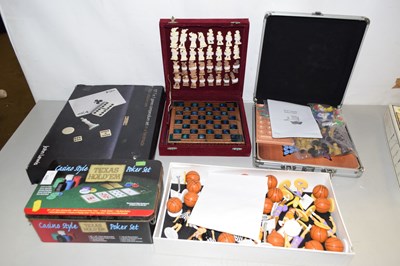 Lot 646 - Mixed lot of various poker chess sets