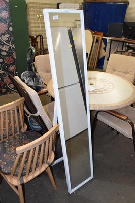 Lot 712 - A white framed freestanding mirror
