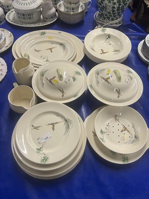 Lot 159 - A quantith of Royal Doulton dinner wares in...