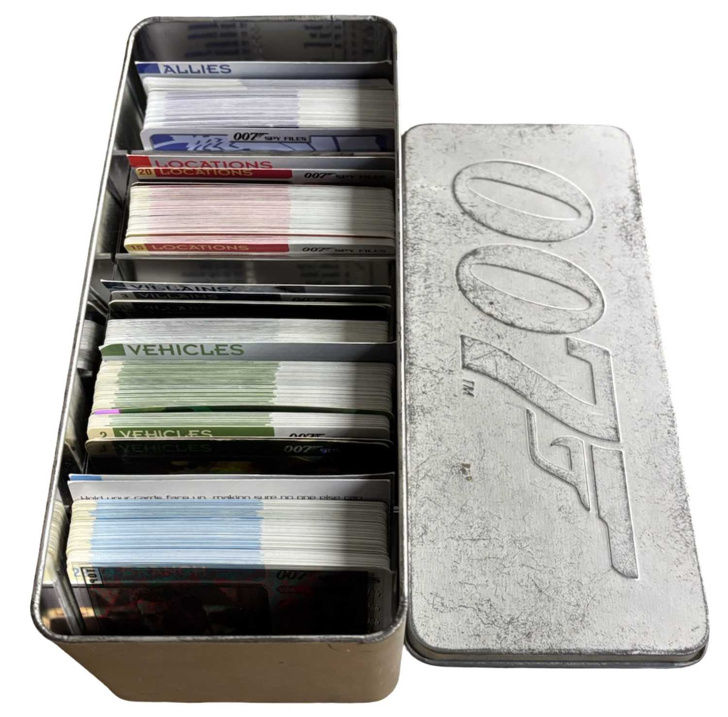 Lot 41 - James Bond 007 collector's cards in original tin.