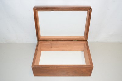 Lot 153 - A hardwood former cigar box