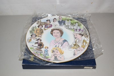 Lot 173 - A Coalport Queen Elizabeth II 60th birthday plate