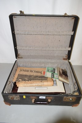 Lot 181 - A suitcase containing various vintage...