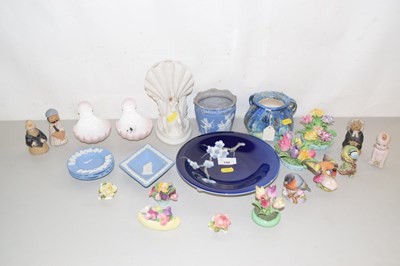 Lot 190 - A Copenhagen plate, various porcelain flowers,...