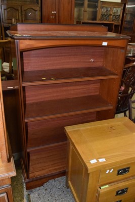 Lot 314 - A reproduction cherry finish bookcase cabinet