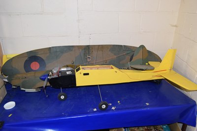Lot 576 - Two large scale model aeroplanes