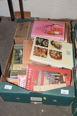 Lot 581 - Mixed lot of various cookery books and others