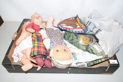 Lot 608 - Box of various vintage dolls