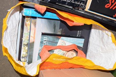 Lot 634 - Bag of art books
